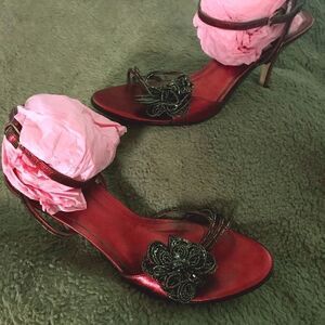 RED BEADED OPEN TOE DRESS SANDALS "PREWORN"